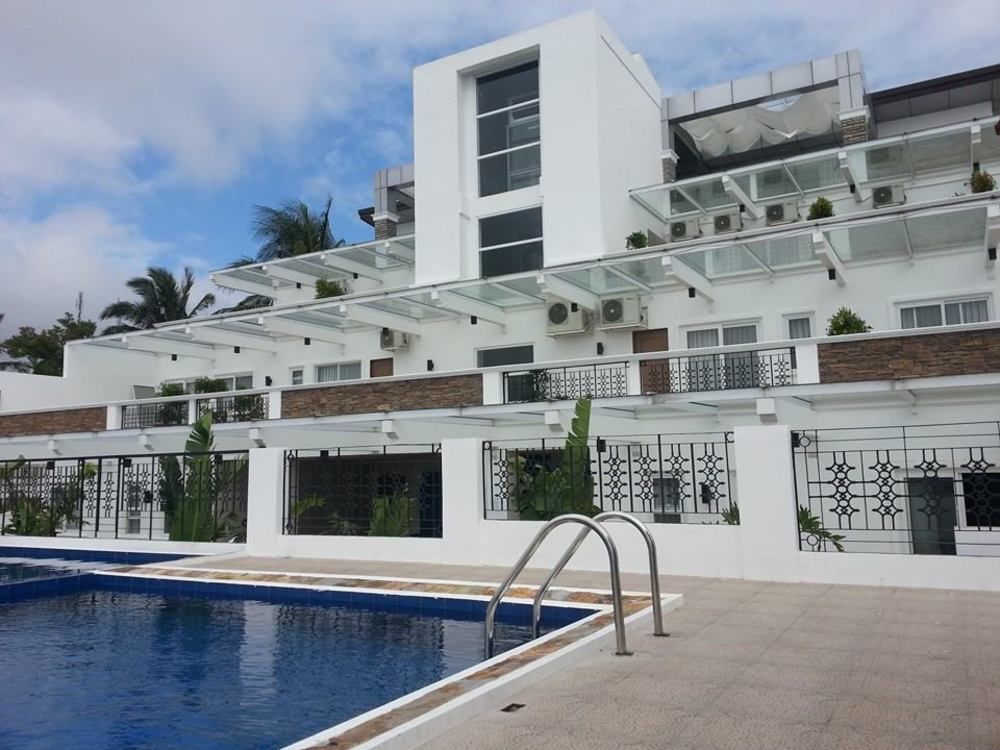 Vista Real Hotel Тагайтай Экстерьер фото