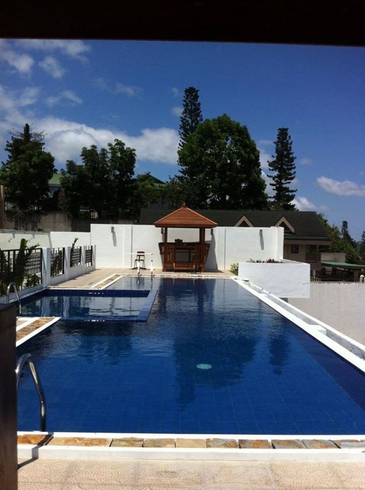 Vista Real Hotel Тагайтай Экстерьер фото