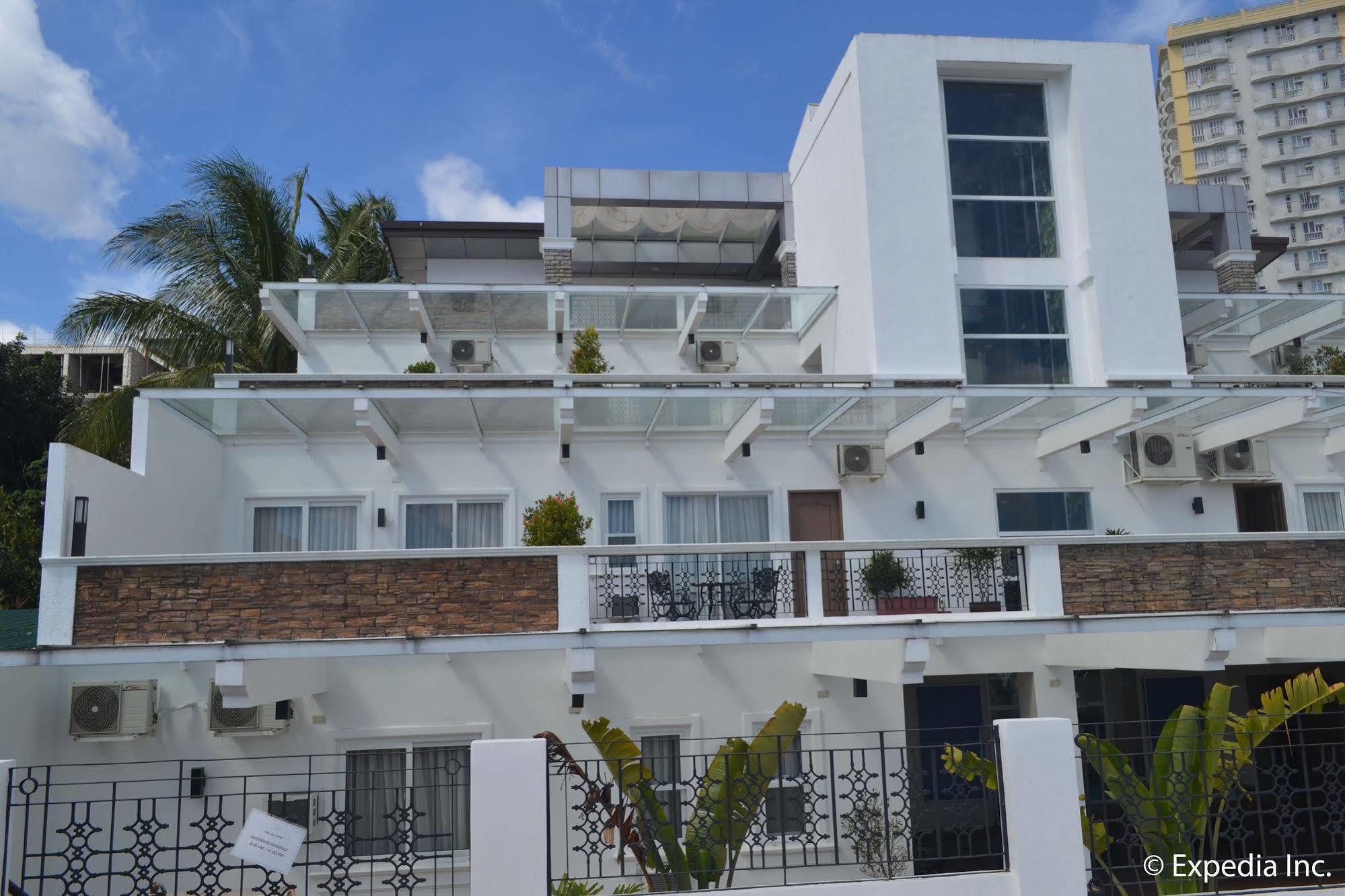 Vista Real Hotel Тагайтай Экстерьер фото